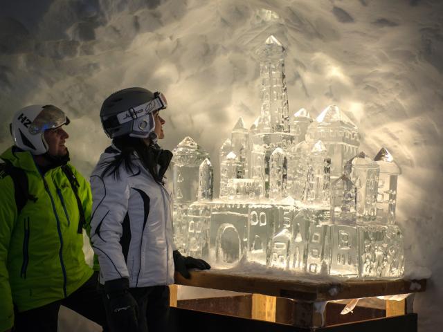 NIKON D800, AF Zoom 28-70mm f/2.8D, à 45mm, f/2.8, 1/100, 640 ISO. Photo Pascal Tournaire